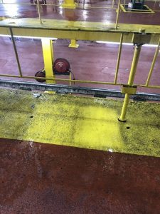 Picture of dirty floor at railroad